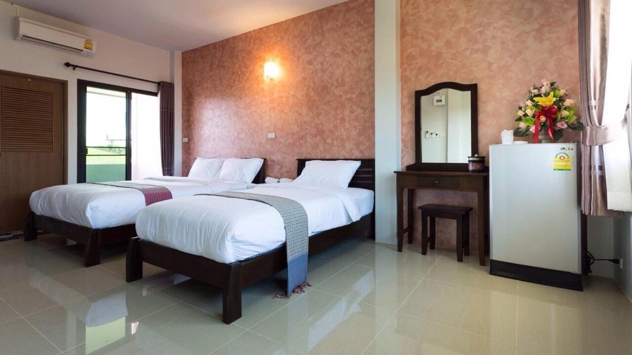 Benya Hotel Nan Exterior photo
